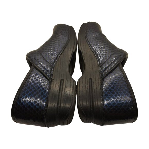 Dansko XP Women's Blue Leather Snakeskin Print Professional Clogs Size 8.5 - Picture 6 of 13